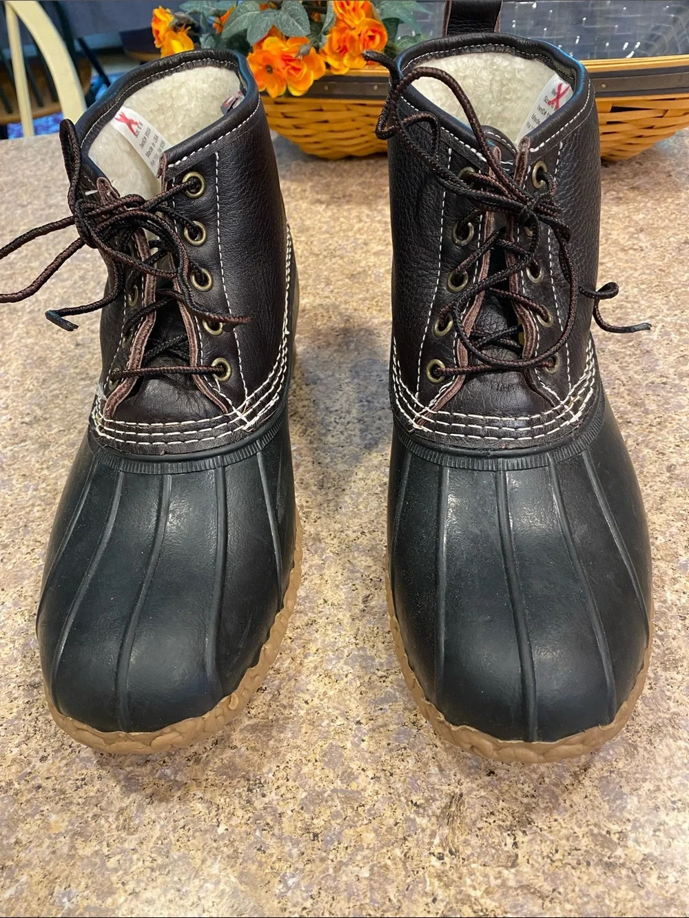 L.L. Bean Insulated Duck Boots Item 510534 10M GUC